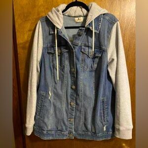 Women's Comfort Hybrid Fleece and Denim
Hooded Trucker Jacket